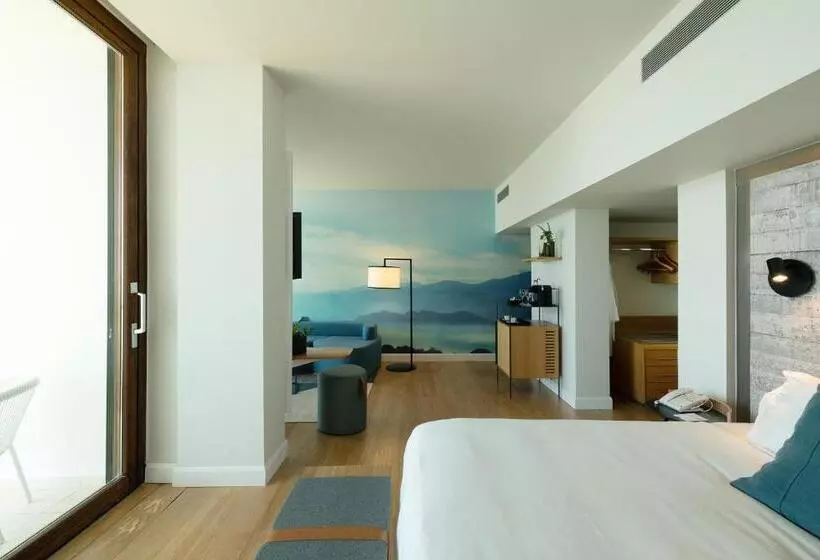 オーシャンビューデラックスルームバルコニー付き, Elma Hotel And Art Complex