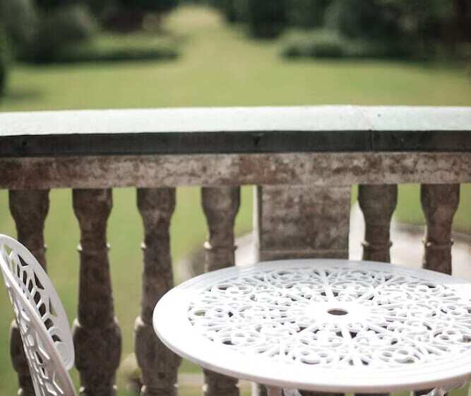 סוויטה, Bjertorp Slott