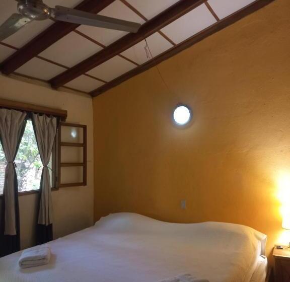 اتاق استاندارد سه نفره, Casa Barcelona