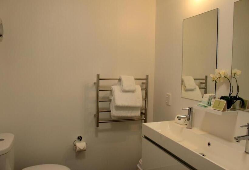 סוויטה קלאסית, Franz Josef Oasis