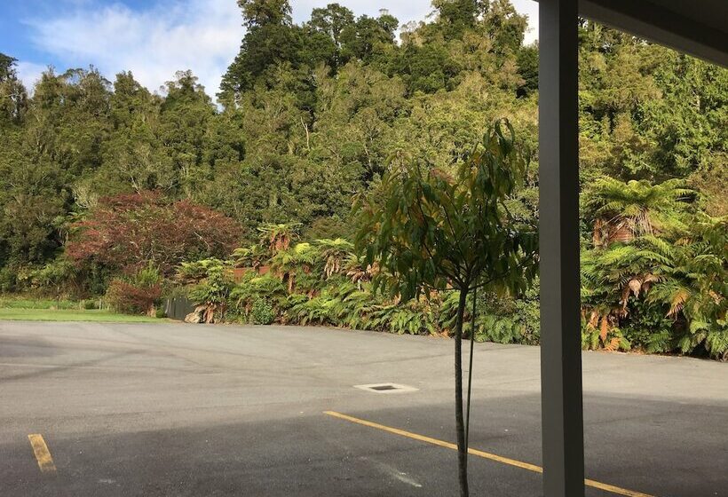 סוויטה קלאסית, Franz Josef Oasis