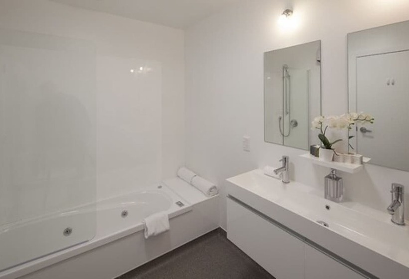 סוויטת פרמיום, Franz Josef Oasis