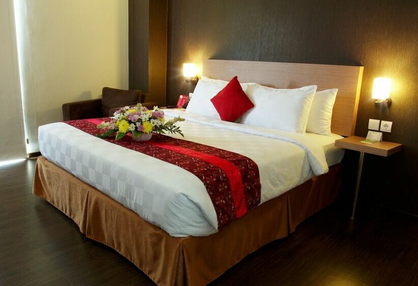 Номер Superior, @hom Premiere Cilacap