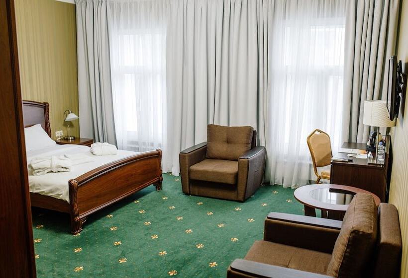 Полулюкс, Mirros Hotel Moscow Kremlin