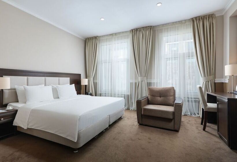 Полулюкс, Mirros Hotel Moscow Kremlin