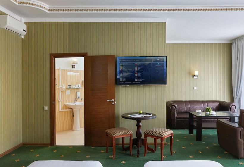 Полулюкс, Mirros Hotel Moscow Kremlin