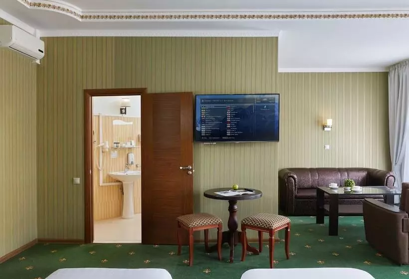 سوییت جونیور, Mirros Hotel Moscow Kremlin