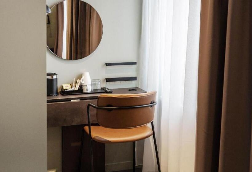 غرفة قياسية, Point