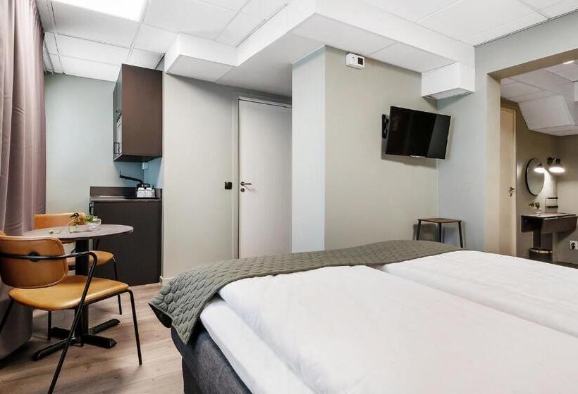 غرفة عائلية, Point