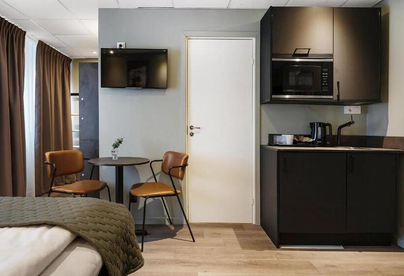 غرفة عائلية, Point