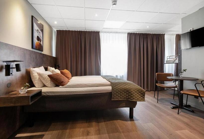 غرفة عائلية, Point