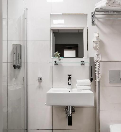 غرفة أساسية, Point