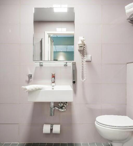 غرفة عائلية, Point