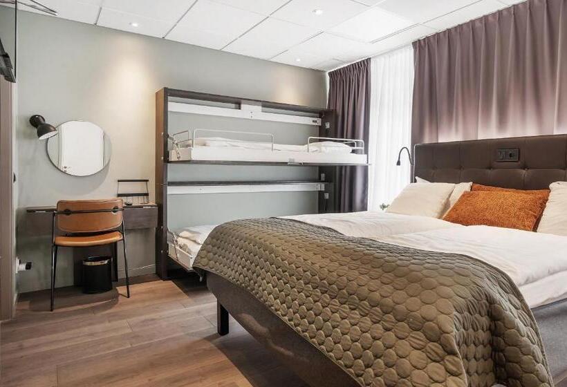 غرفة عائلية, Point