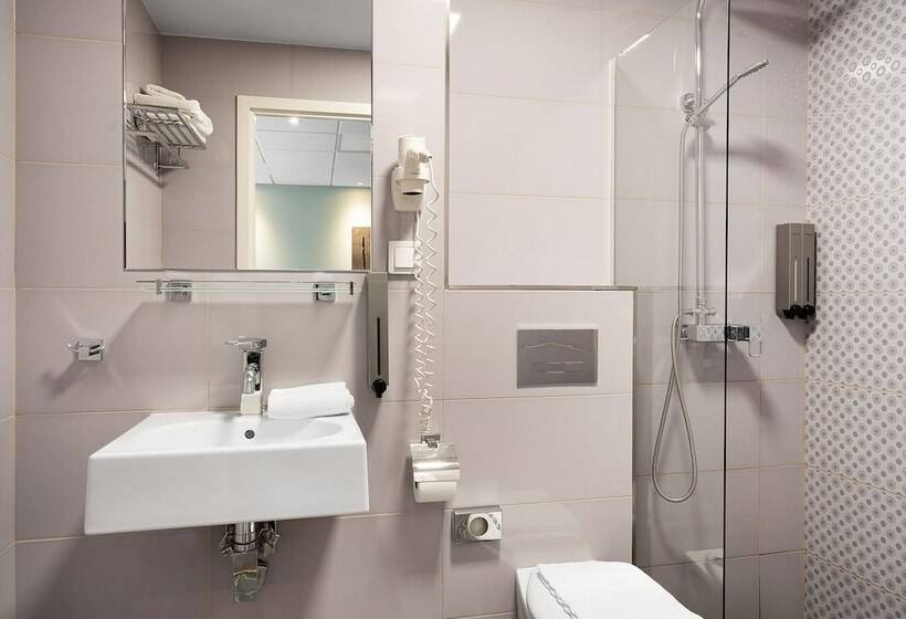 غرفة عائلية, Point