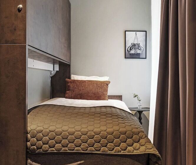 غرفة عائلية, Point