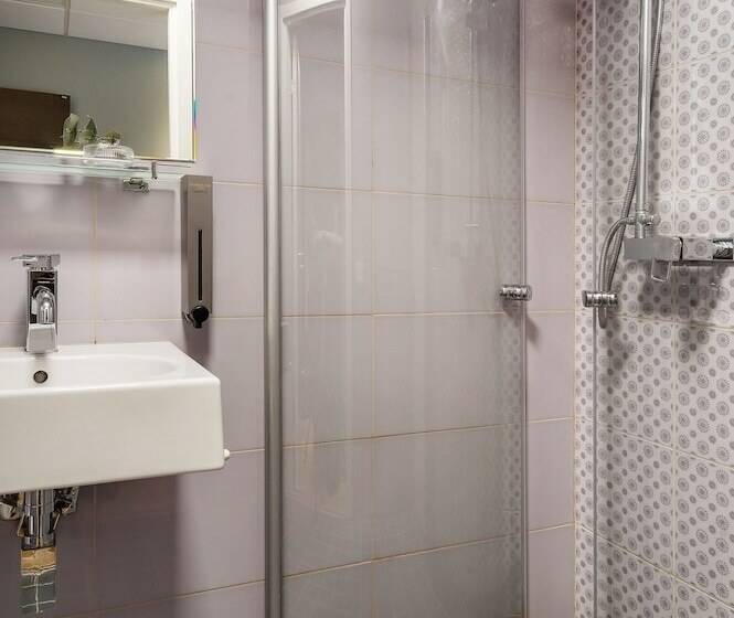 غرفة قياسية فردية, Point