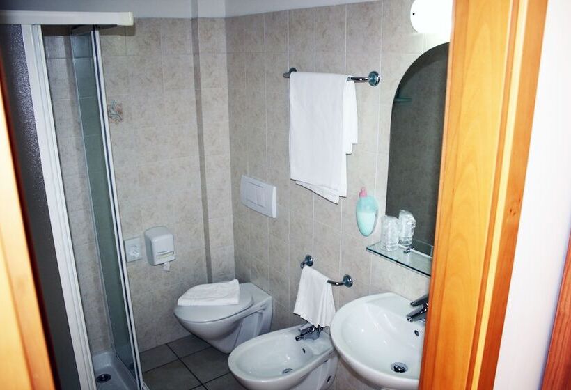 اتاق استاندارد چهار تخته, San Remo   All Inclusive   Fronte Mare   Spiaggia Privata