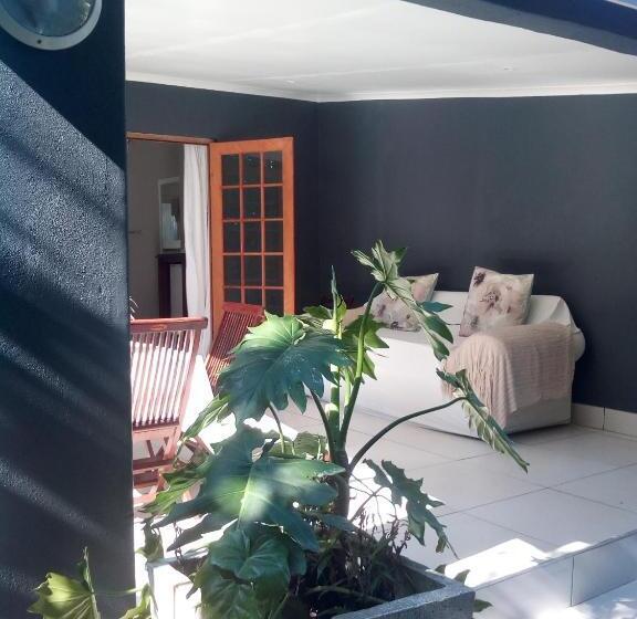 חדר דלוקס מיטת קווין, St Lucia Kingfisher Lodge