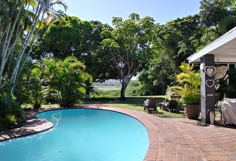 חדר דלוקס מיטת קווין, St Lucia Kingfisher Lodge