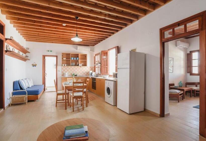 带2个卧室的别墅, Thea Villas And Suite