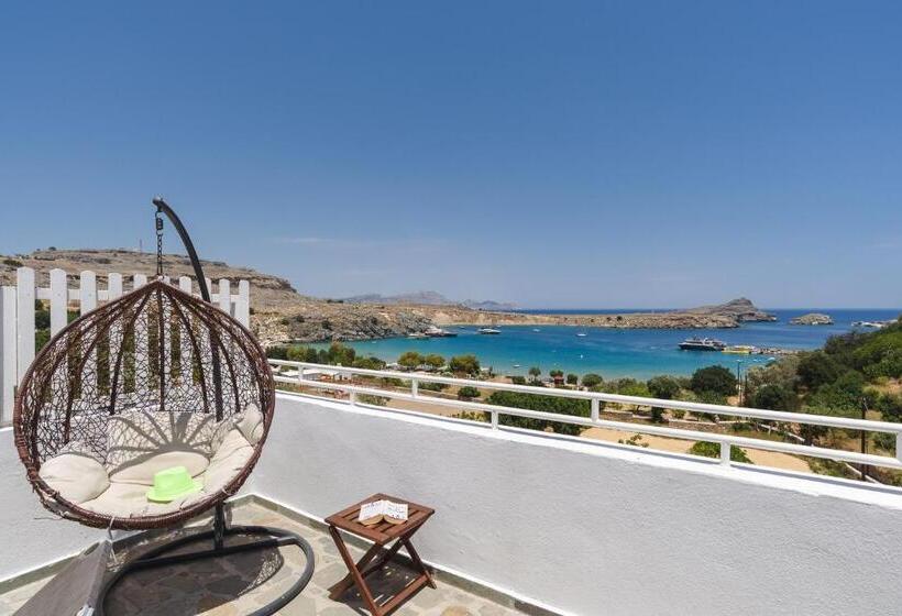 带2个卧室的别墅, Thea Villas And Suite