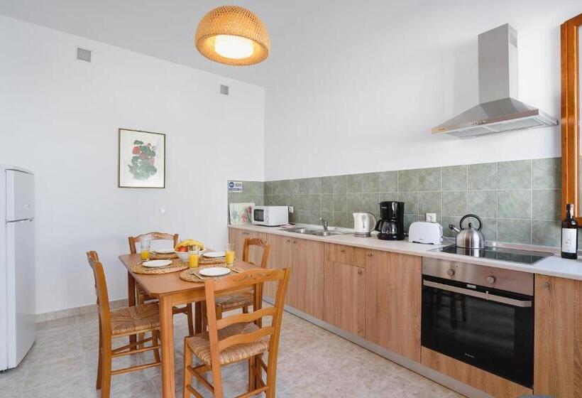 带2个卧室的别墅, Thea Villas And Suite