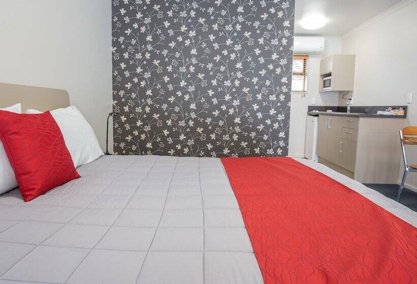 标准工作室, Asure Scenic Route Motor Lodge