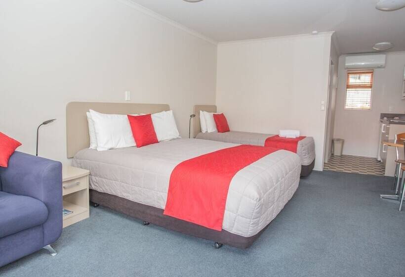 高级工作室, Asure Scenic Route Motor Lodge