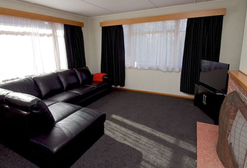 3间卧室的房子, Asure Scenic Route Motor Lodge