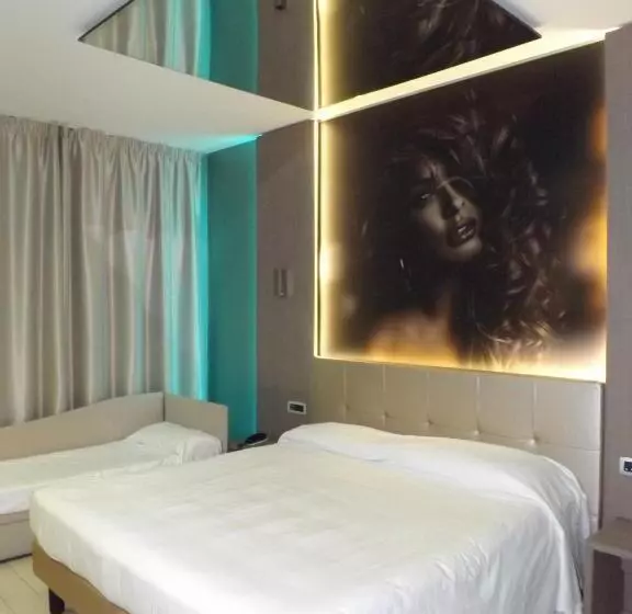 Suite Junior, Camelia
