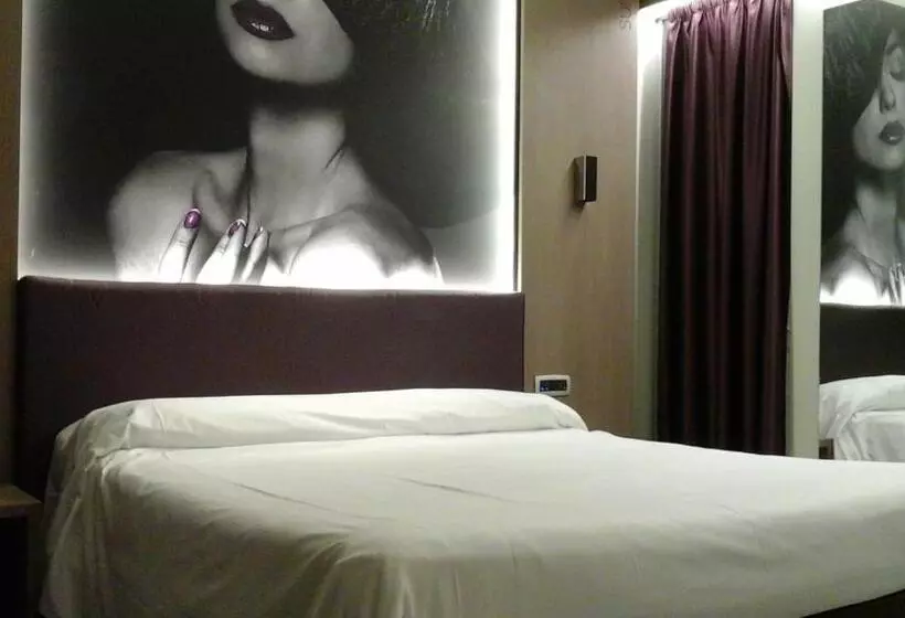 Quarto superior, Camelia