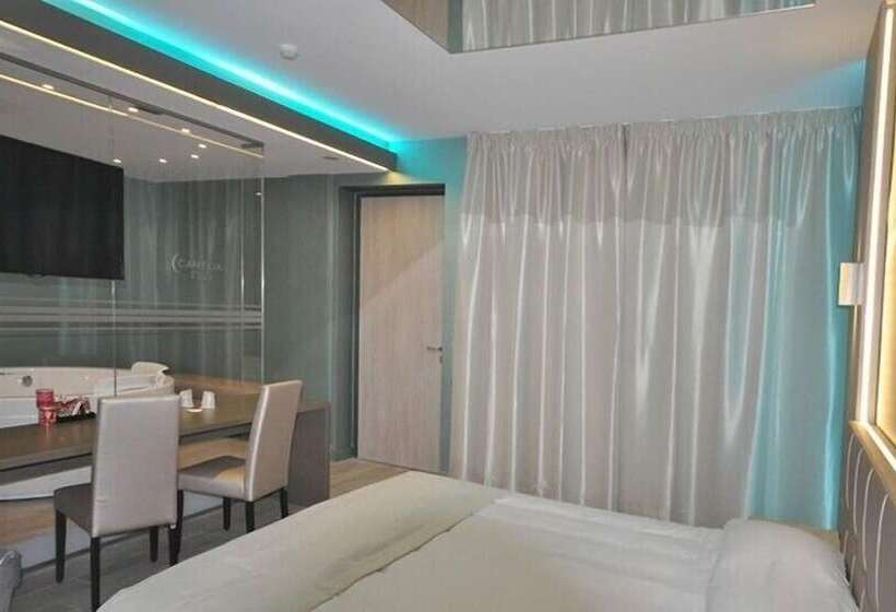 Номер Superior, Camelia