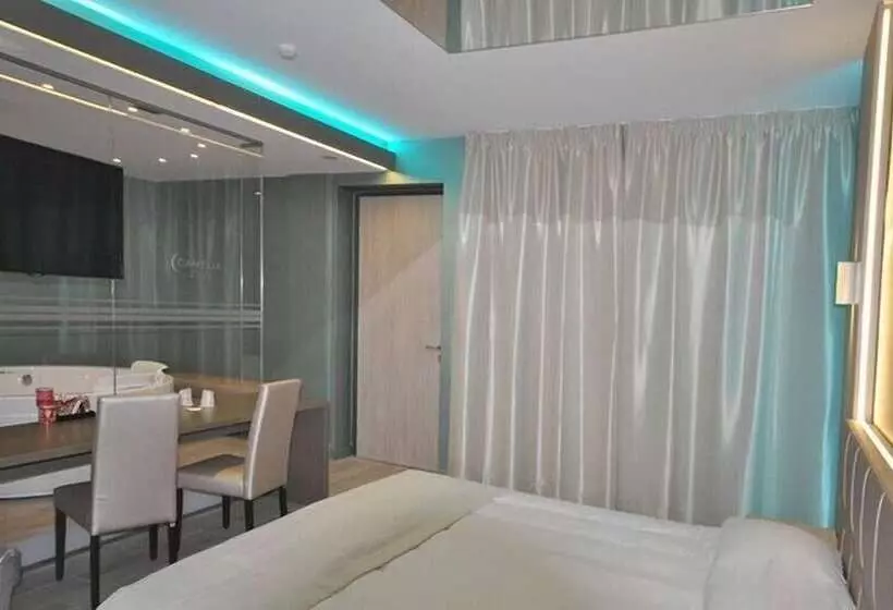 Quarto superior, Camelia