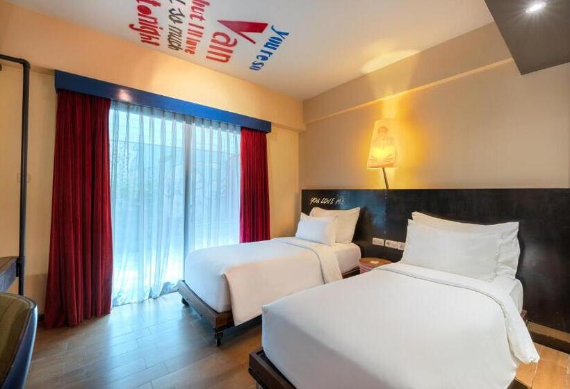 استودیوی استاندارد, Viva Dash Hotel Seminyak