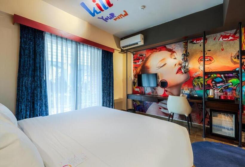 스탠다드 스튜디오, Viva Dash Hotel Seminyak