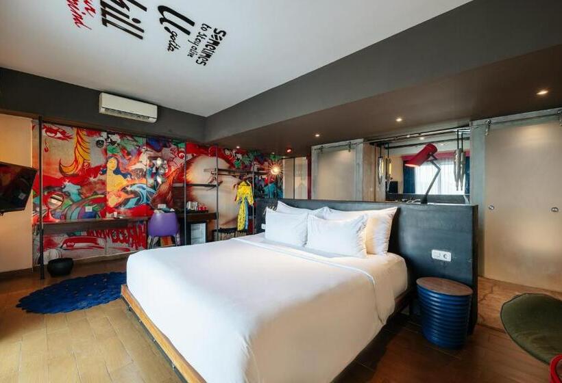 プールの見えるデラックスルーム, Viva Dash Hotel Seminyak