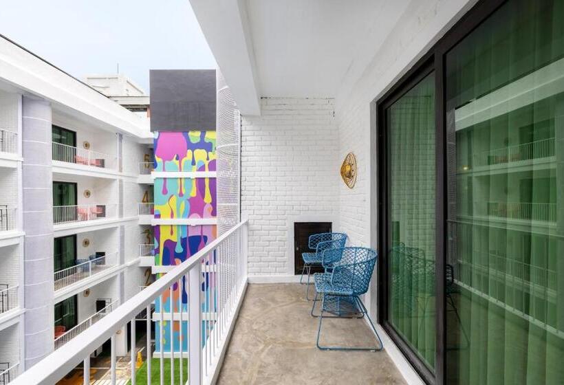 プールの見えるデラックスルーム, Viva Dash Hotel Seminyak