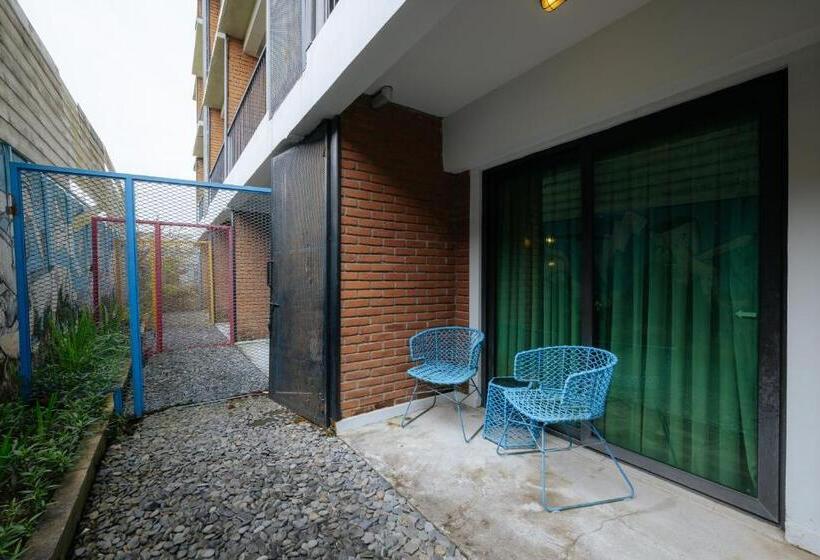 スタンダードスタジオ, Viva Dash Hotel Seminyak