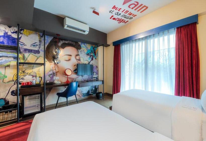 スタンダードスタジオ, Viva Dash Hotel Seminyak