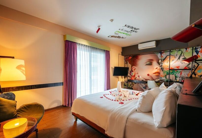 プールの見えるデラックスルーム, Viva Dash Hotel Seminyak