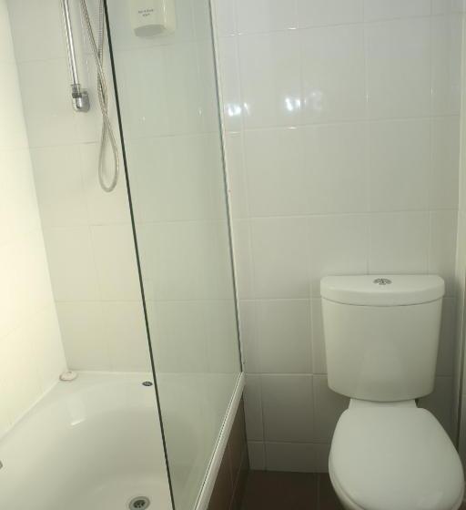 חדר אקונומי, The Grand Hotel Wanganui