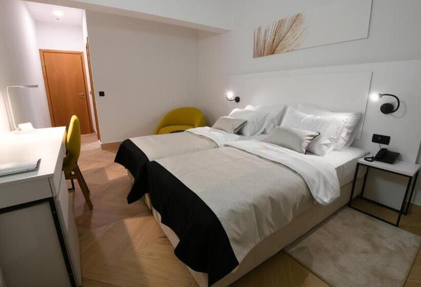 침실1개 아파트 발코니 바다 전망, Aparthotel Milenij