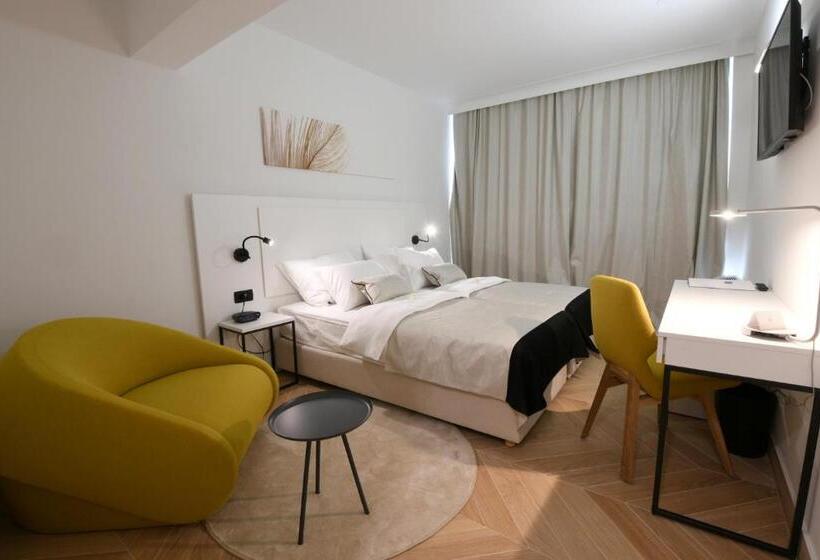 침실1개 아파트 발코니 바다 전망, Aparthotel Milenij