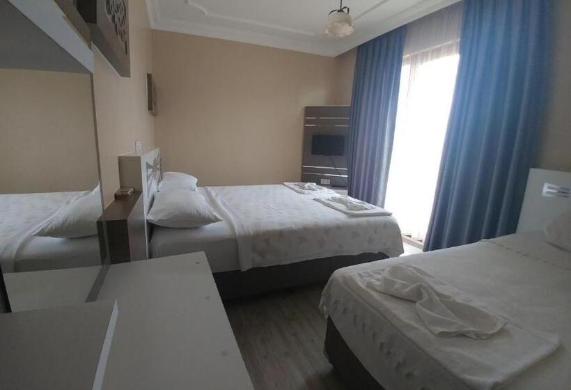 اتاق استاندارد سه نفره, Bellamaritimo