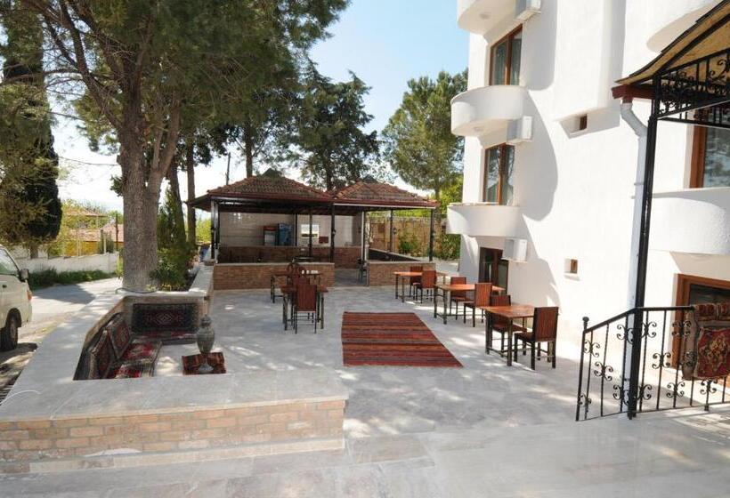 تختخواب در اتاق مشترک, Bellamaritimo