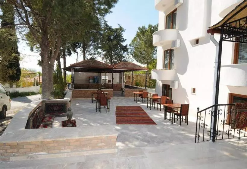 تختخواب در اتاق مشترک, Bellamaritimo