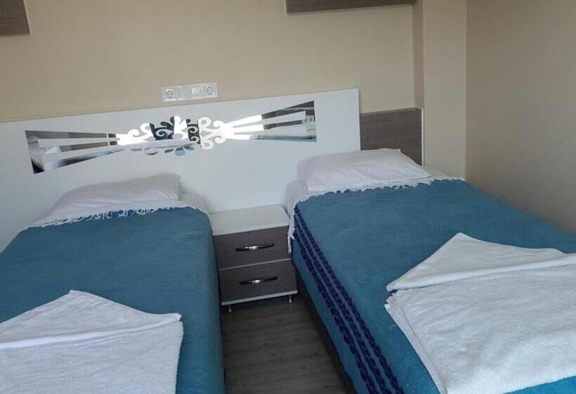 تختخواب در اتاق مشترک, Bellamaritimo