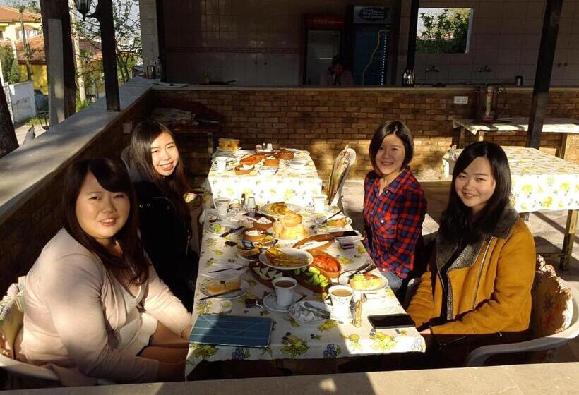 تختخواب در اتاق مشترک, Bellamaritimo