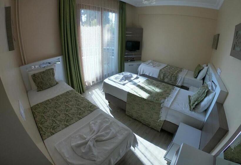 اتاق استاندارد سه نفره, Bellamaritimo